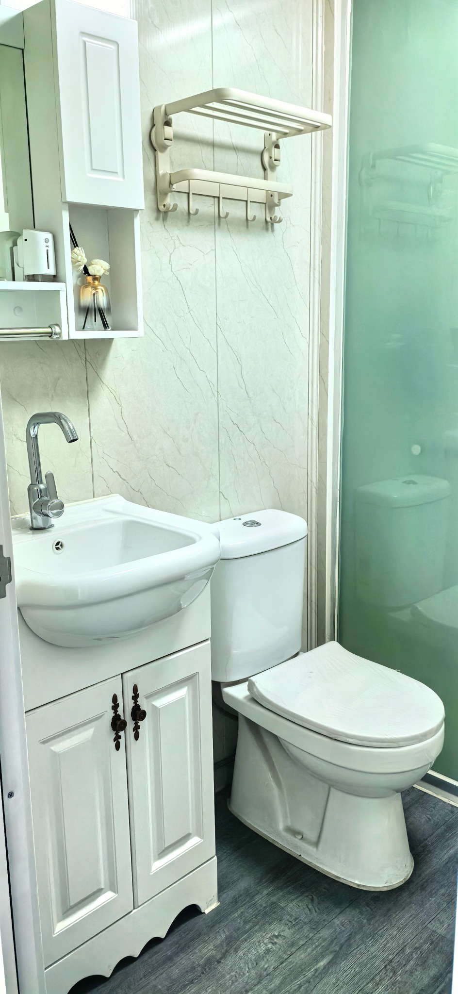 Bathroom 2